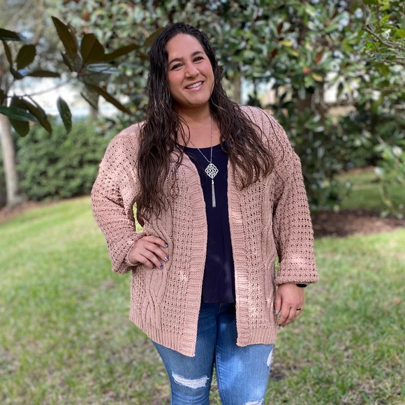 Sweaters - Knit Cardigan